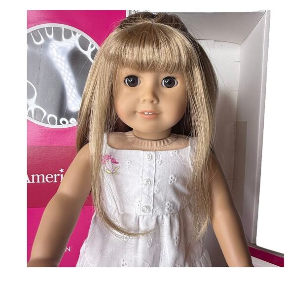 American Girl Gwen Doll Meet Outfit Headband Hair Tie Book Sonali's Friend Box - Picture 5 of 12